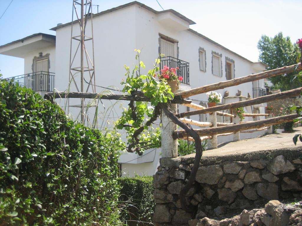 Alojamiento Rural Mirador Del Avellano Alpujarra De La Sierra Exterior photo